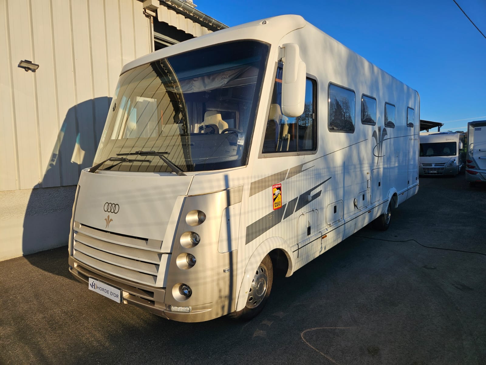 Niesmann Bischoff Flair 8000 IEBW (2012)